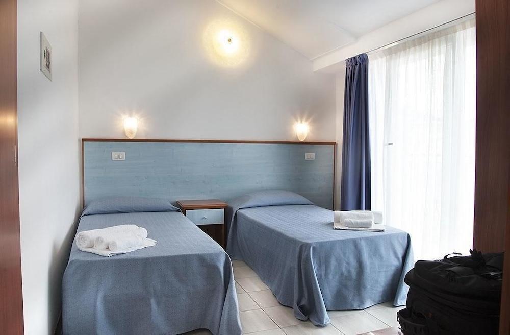 Hotel Brienz เบลลาเรีย-อีเจอา มารีนา ภายนอก รูปภาพ