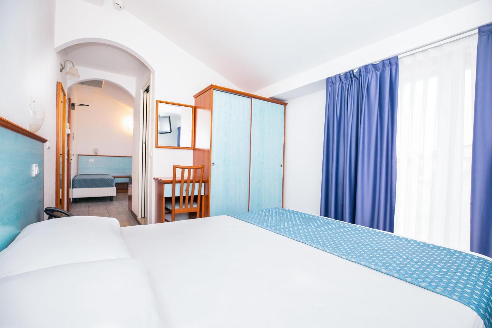 Hotel Brienz เบลลาเรีย-อีเจอา มารีนา ภายนอก รูปภาพ