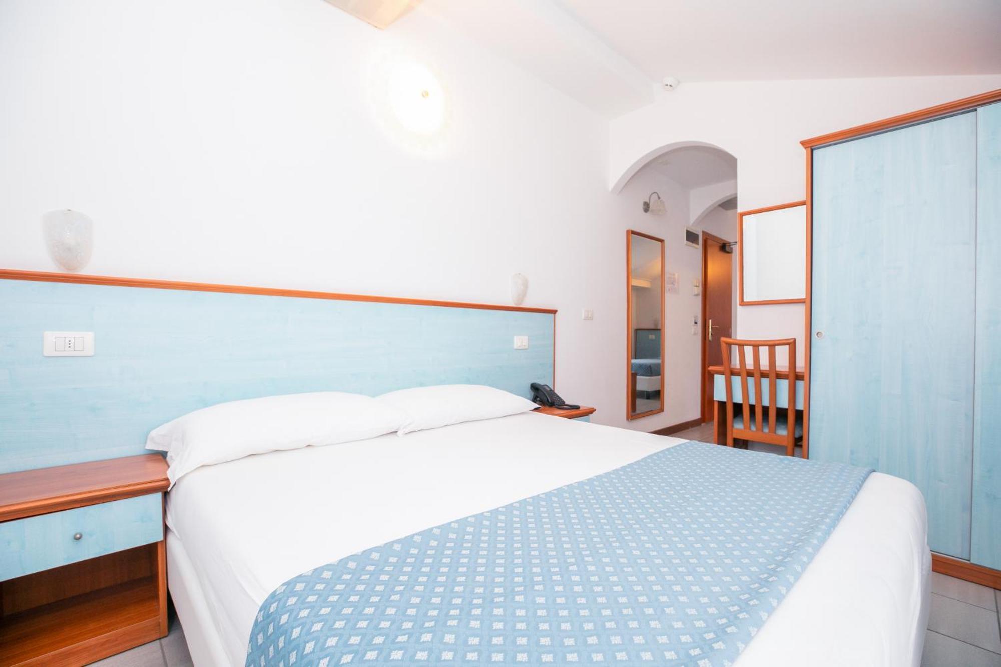 Hotel Brienz เบลลาเรีย-อีเจอา มารีนา ภายนอก รูปภาพ