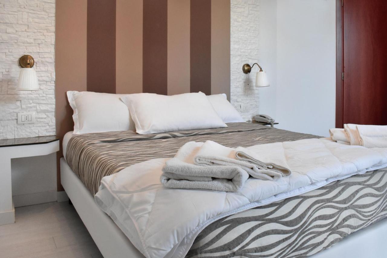 Hotel Brienz เบลลาเรีย-อีเจอา มารีนา ภายนอก รูปภาพ